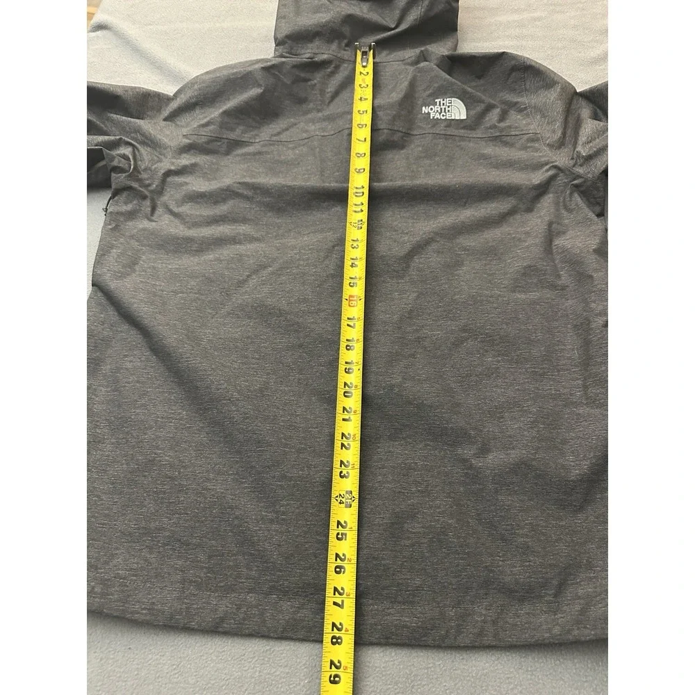 The North Face DryVent Rain Mens Medium Gray Waterproof Windbreaker⁠
